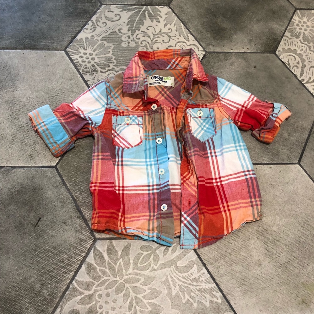 2T boy button up